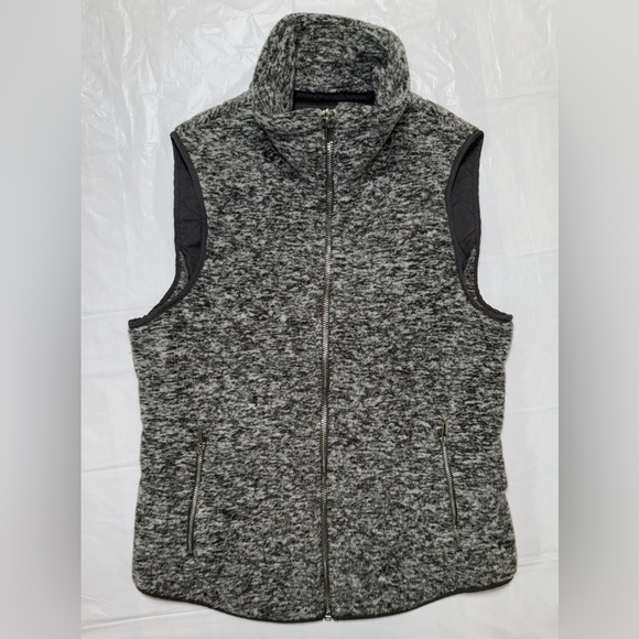 Abercrombie & Fitch Womens Soft Shell Fleece Quilted Grey Zip Up Vest Coat Sz S - Picture 2 of 9